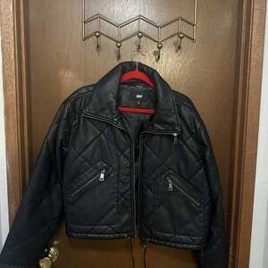 DKNY Quilted Black Faux Leather Boxy Cropped Moto Motorcycle Jacket